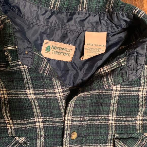 Flannel button up ❤️✨ - Picture 4 of 4